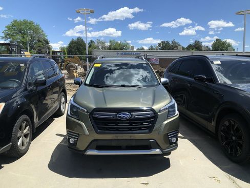 Used 2023 Subaru Forester Touring AWD/4WD image 2