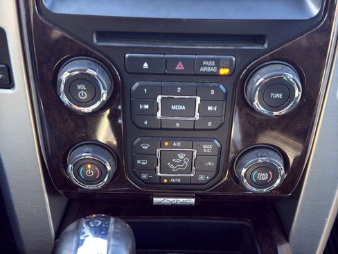 Used 2013 Ford F150 Platinum image 21