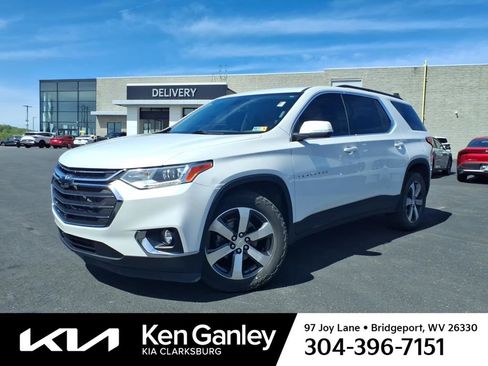 Used 2021 Chevrolet Traverse LT w/ LT Premium Package AWD/4WD image 3