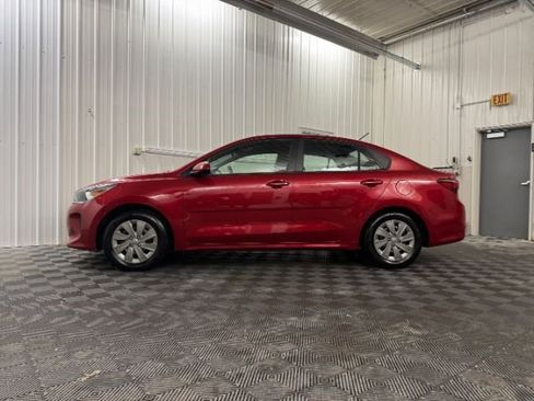 Used 2019 Kia Rio S image 2
