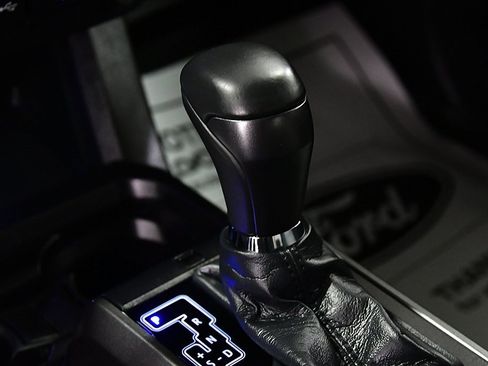 Used 2021 Toyota Tacoma TRD Off-Road image 23