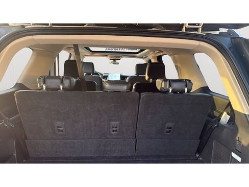 Used 2024 Ford Expedition XLT RWD image 25