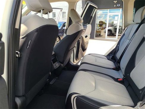 Used 2022 Subaru Forester image 21