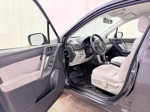 Used 2015 Subaru Forester 2.5i w/ Alloy Wheel Package image 10