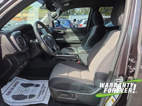 Used 2023 Toyota Tacoma TRD Sport w/ Technology Package image 13