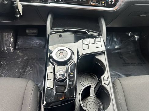 Used 2025 Kia Sportage LX AWD/4WD image 22
