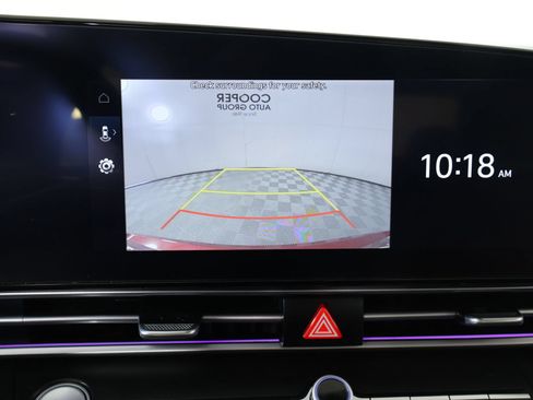 Certified 2025 Hyundai Elantra Limited FWD image 6