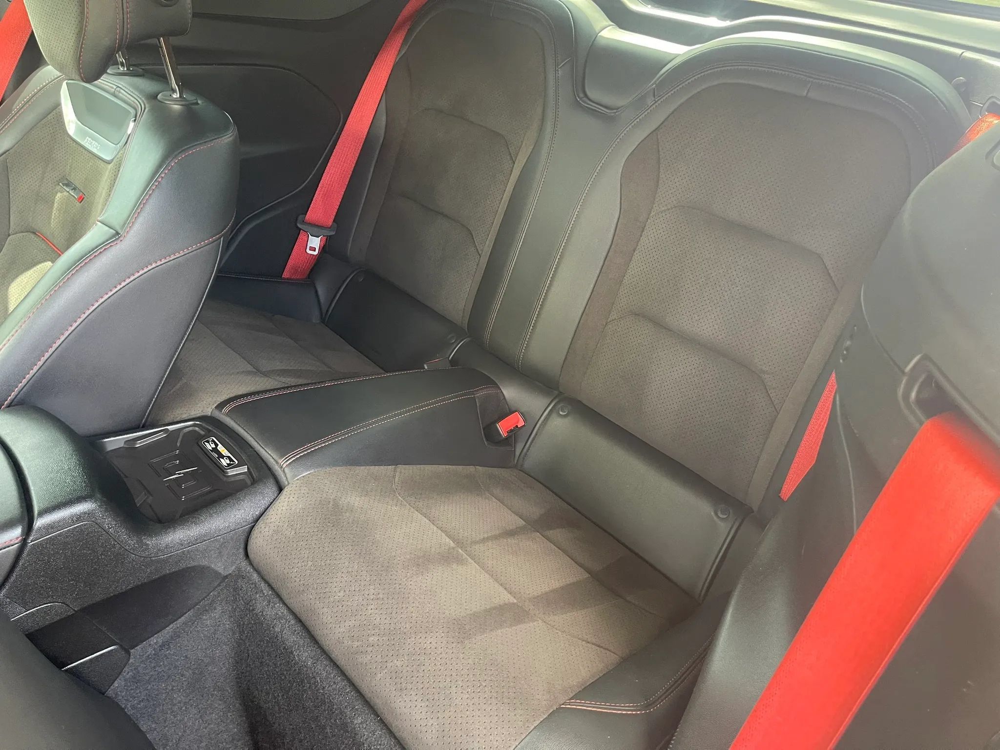 Used 2019 Chevrolet Camaro ZL1 RWD image 14