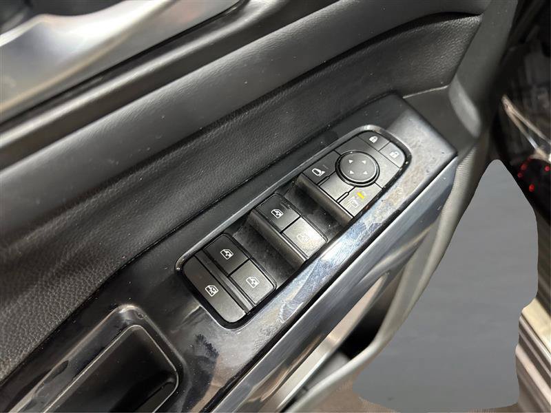 Used 2022 Nissan Pathfinder SL w/ Lighting Package (N92) AWD/4WD image 30