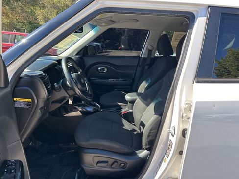 Used 2014 Kia Soul ! image 15
