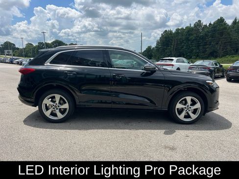 Used 2025 Audi Q5 Premium Plus w/ Premium Plus AWD/4WD image 4
