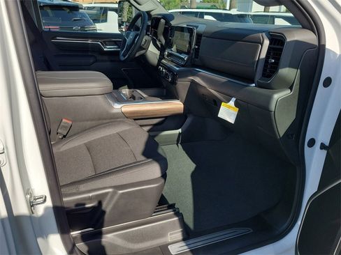 New 2026 Chevrolet Silverado 2500 LT image 17