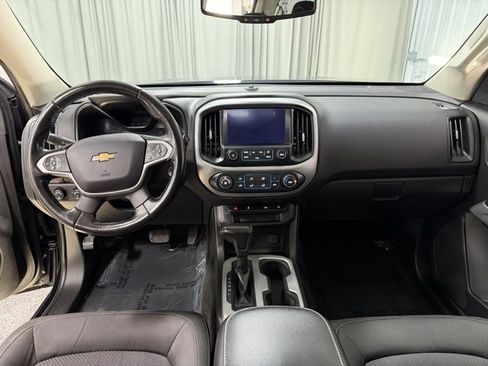 Used 2018 Chevrolet Colorado LT image 11