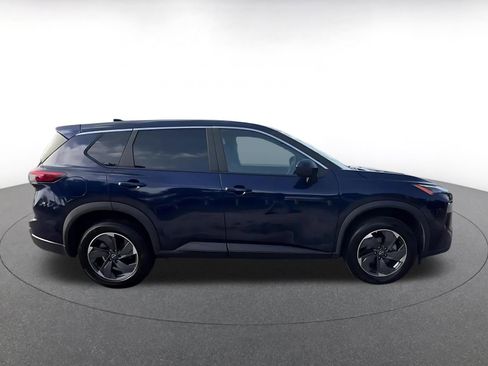 Used 2025 Nissan Rogue SV FWD image 16
