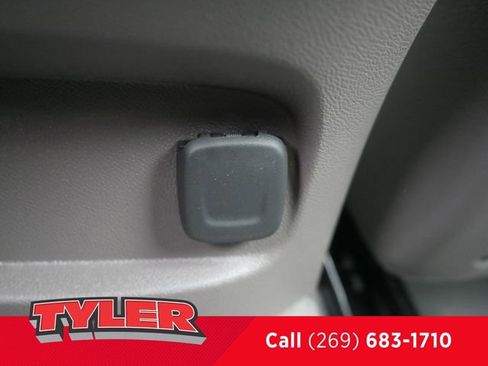 Used 2025 Chevrolet Malibu LT image 46