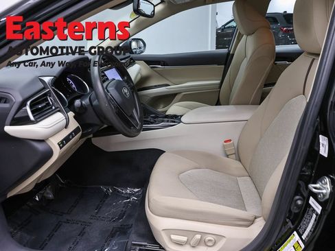 Used 2020 Toyota Camry LE w/ Fleet Convenience Package FWD image 13