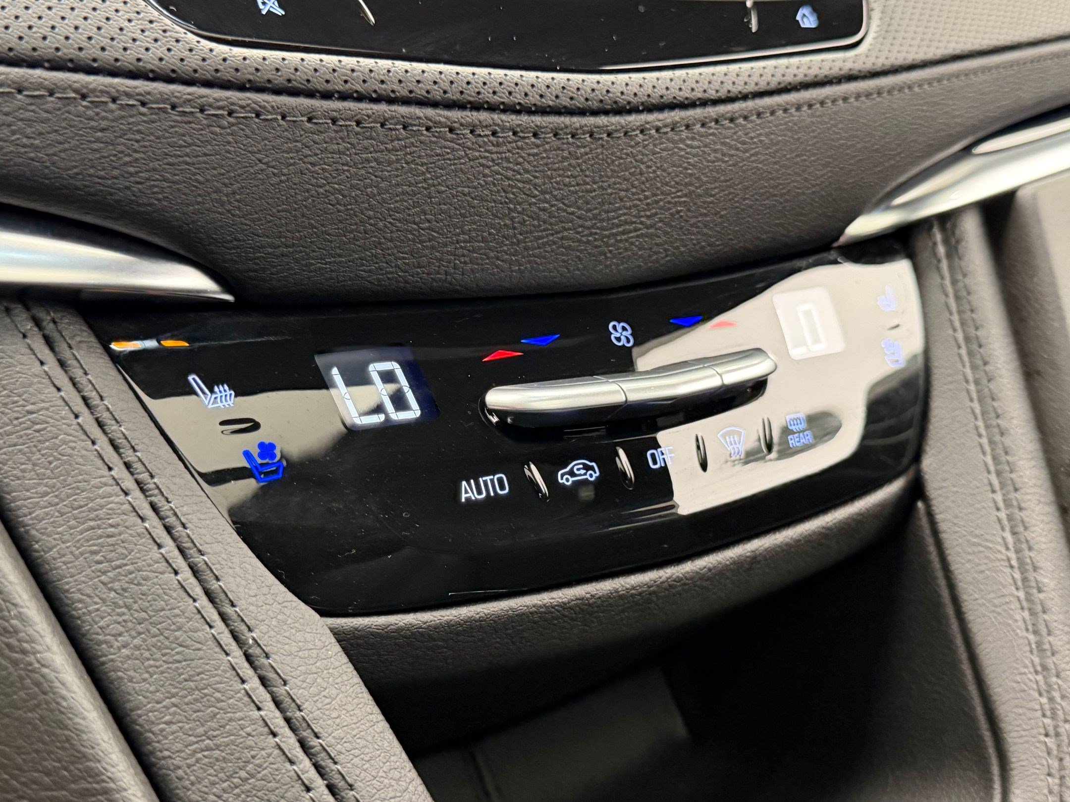 Certified 2026 Cadillac XT5 Premium Luxury w/ Driver Assist Package FWD image 24