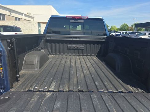 Used 2025 GMC Sierra 1500 Denali w/ Technology Package AWD/4WD image 14