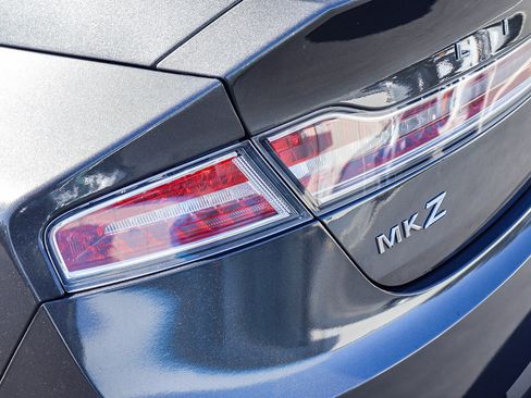 Used 2017 Lincoln MKZ Premiere image 25