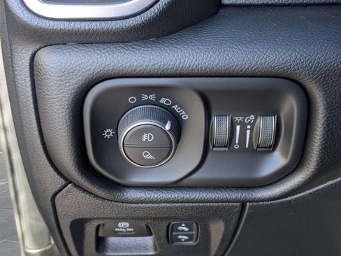 Used 2026 RAM 1500 Laramie AWD/4WD image 18