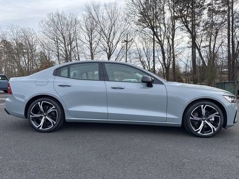Used 2024 Volvo S60 B5 Ultimate w/ Climate Package image 6