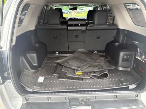 Used 2023 Toyota 4Runner SR5 Premium w/ Moonroof Package RWD image 36
