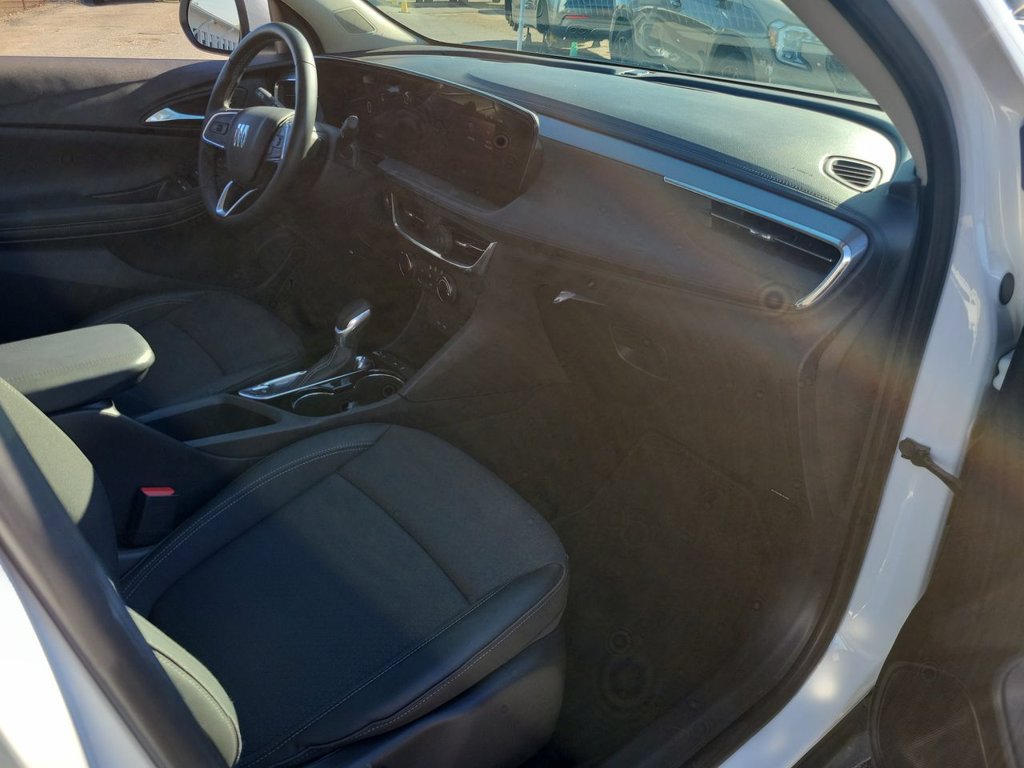 Used 2025 Buick Encore GX Preferred FWD image 27
