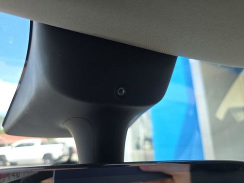 Used 2022 Tesla Model Y Performance image 22