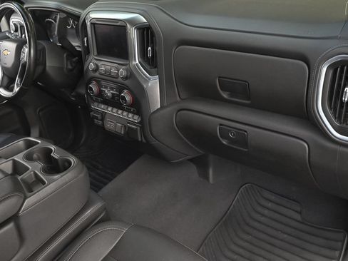 Used 2022 Chevrolet Silverado 2500 LTZ w/ Z71 Off-Road Package AWD/4WD image 11
