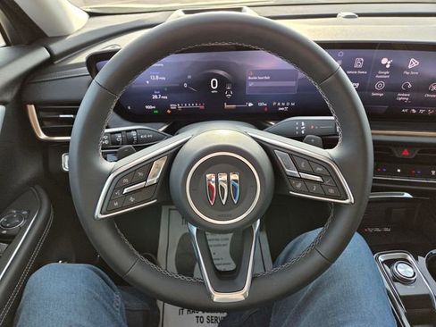 Used 2024 Buick Envision Avenir image 16