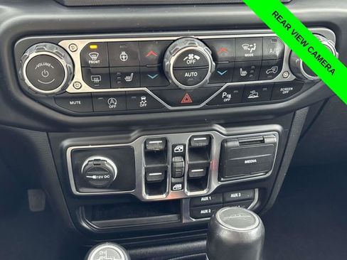 Used 2020 Jeep Gladiator Overland image 22