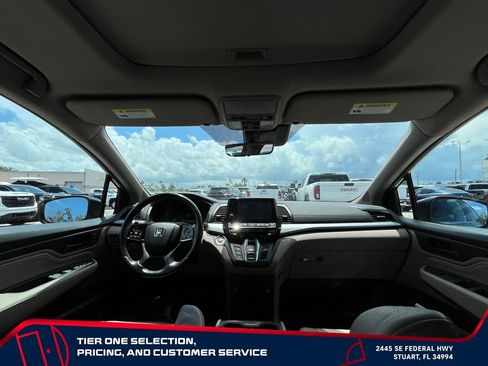 Used 2018 Honda Odyssey Touring image 15