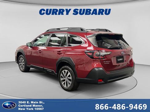 Used 2023 Subaru Outback Premium AWD/4WD image 3
