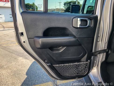 Certified 2019 Jeep Wrangler Unlimited Sahara w/ Quick Order Package 24M Moab AWD/4WD image 26