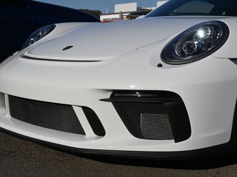 Used 2018 Porsche 911 GT3 image 24