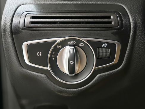 Used 2022 Mercedes-Benz GLC 300 4MATIC image 24