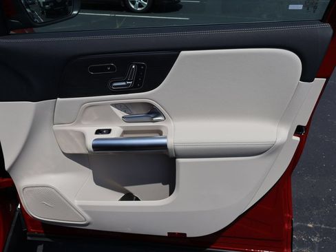 New 2026 Mercedes-Benz GLA 250 4MATIC image 11