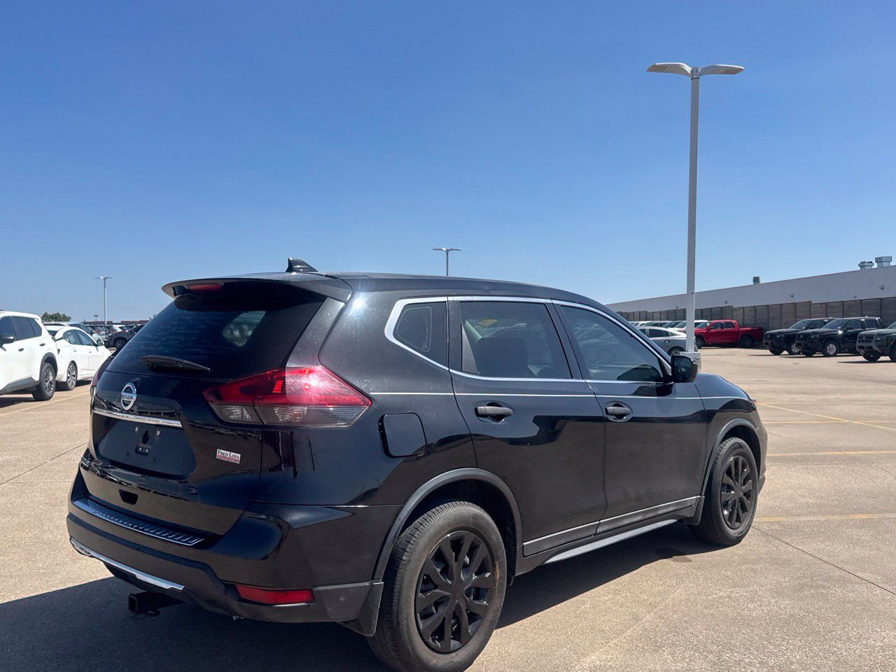 Used 2019 Nissan Rogue S FWD image 22