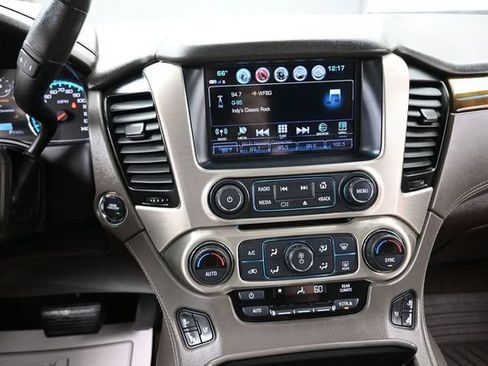 Used 2017 GMC Yukon Denali w/ Open Road Package AWD/4WD image 10