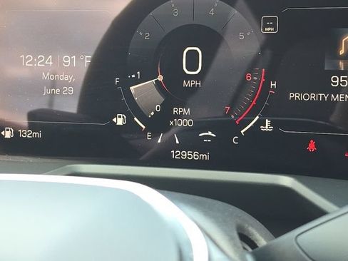 Used 2024 GMC Acadia Elevation FWD image 28