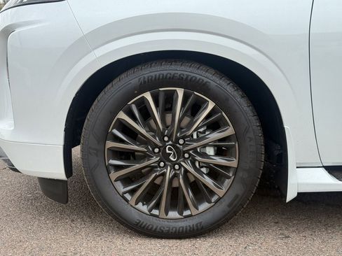 New 2026 INFINITI QX80 Autograph AWD/4WD image 10