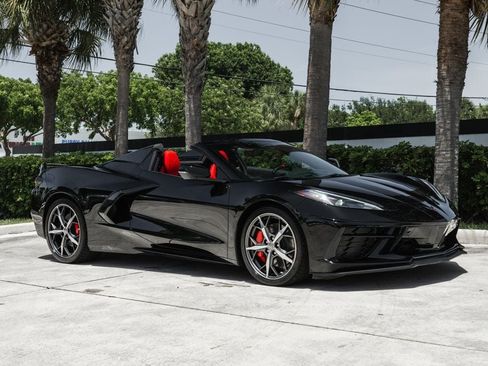 Used 2022 Chevrolet Corvette Stingray Premium Conv w/ Z51 Performance Package RWD image 10