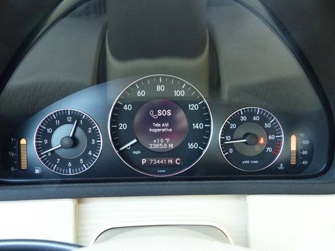 Used 2009 Mercedes-Benz CLK 350 Coupe image 28