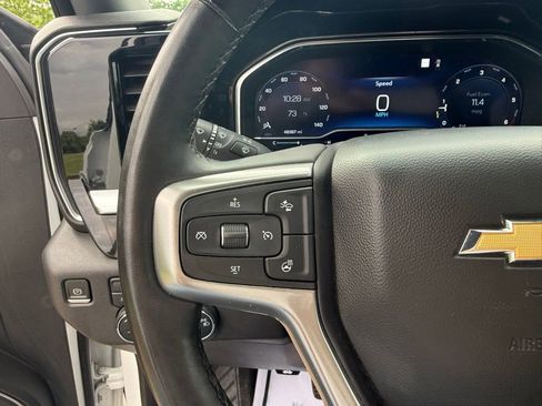 Used 2023 Chevrolet Silverado 1500 LT AWD/4WD image 29
