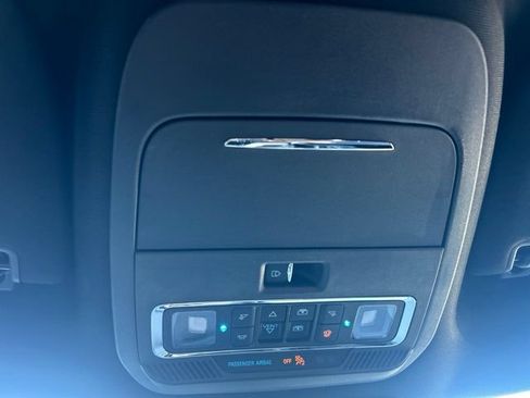 Used 2022 Ford F150 Lightning Platinum AWD/4WD image 35