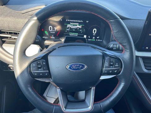Used 2025 Ford Explorer ST-Line w/ ST-Line Street Pack AWD/4WD image 10