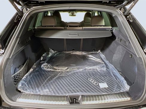 New 2025 Audi Q5 Premium Plus image 26