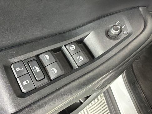 Used 2023 Jeep Grand Cherokee Laredo RWD image 26
