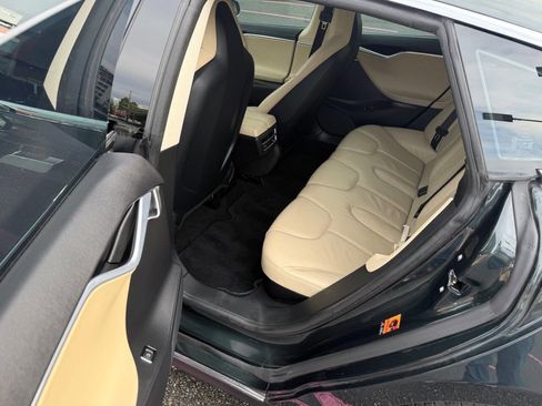 Used 2013 Tesla Model S Performance image 28