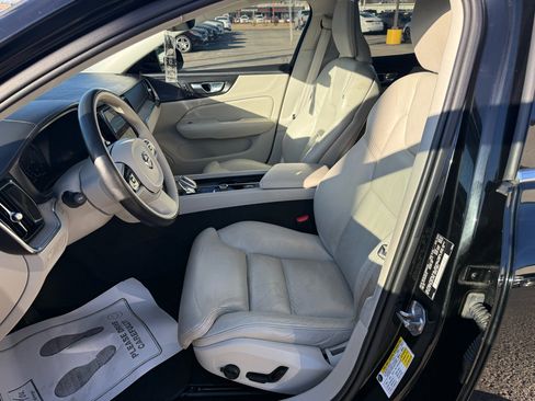 Used 2022 Volvo S60 B5 Inscription w/ Advanced Package image 8